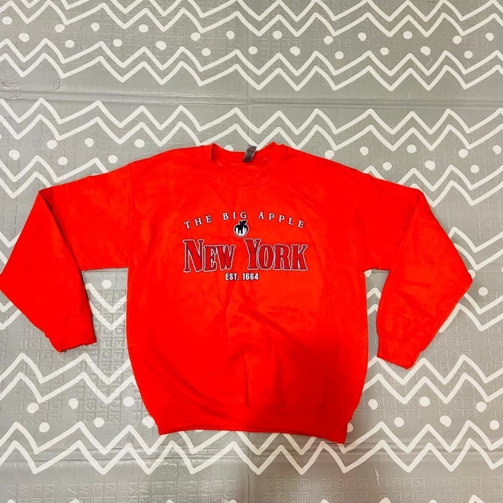 Vintage retro red Orange Ny nyc New York sweater sweatshirt